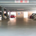 ドアパンチ_駐車場_リペアラボ